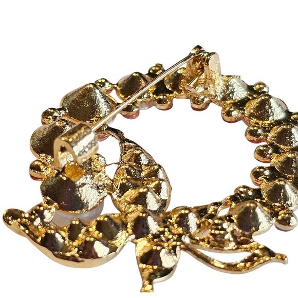 Crystal Brooch Pin Faux Pearl Rhinestone Butterfly Gold Tone Wreath Gift Box - Picture 7 of 8